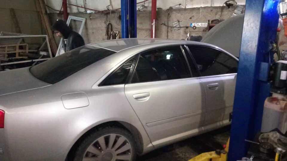 Audi A8 4