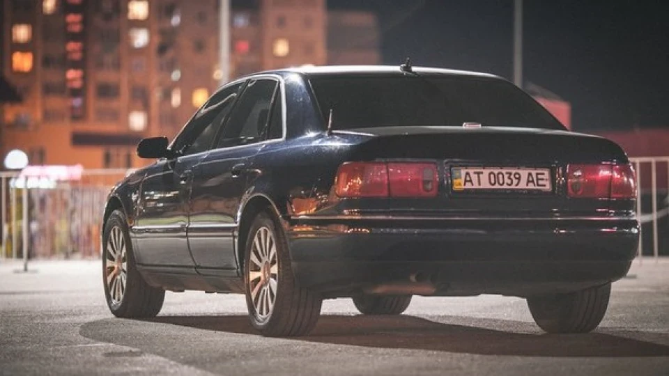 Audi A8 2