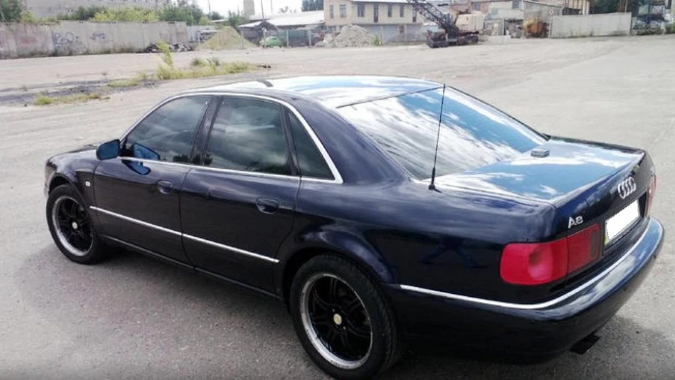 Audi A8 184Kw - 280л.с. Qwattro 2