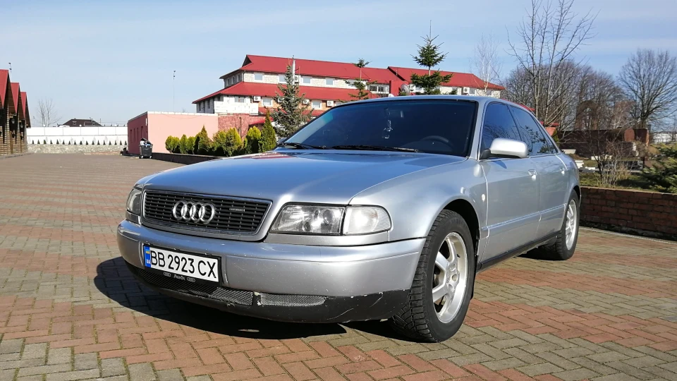 Audi A8 3.7 атмо