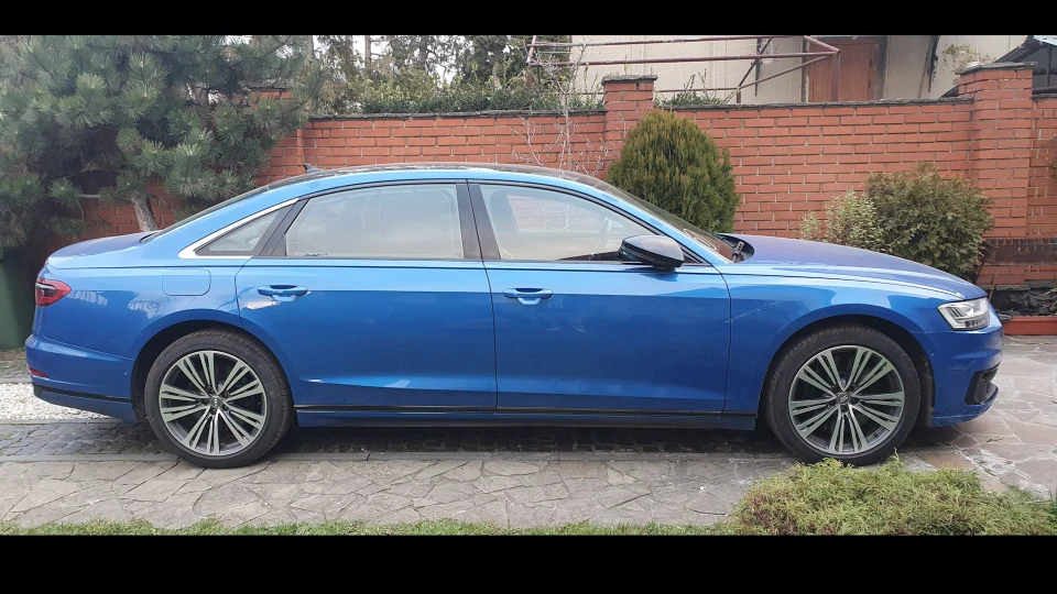 Audi A8 4.0 Tfsi Lambo color 2