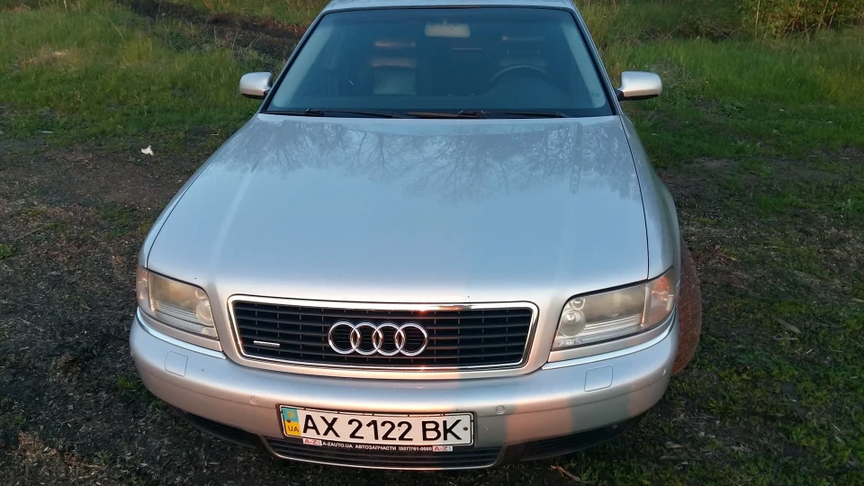 Audi A8 4,2 guattro 4