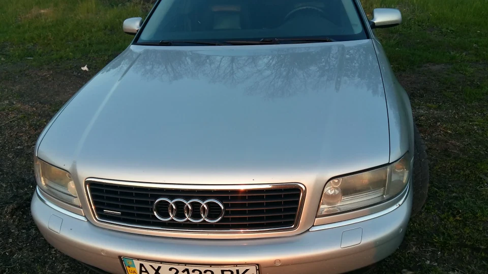 Audi A8 4,2 guattro 5