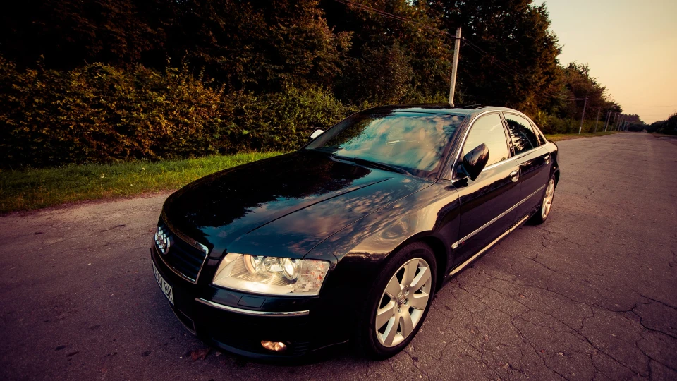 Audi A8 4.2 Long Quattro 2