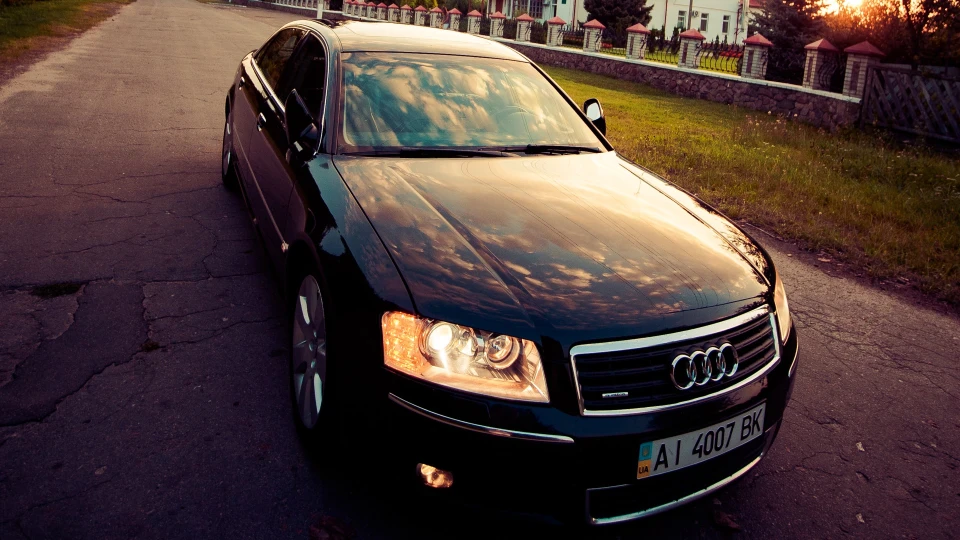 Audi A8 4.2 Long Quattro 4