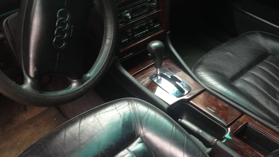 Audi A8 4.2 Quattro 3