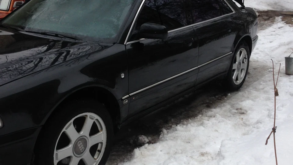Audi A8 4.2 Quattro 5