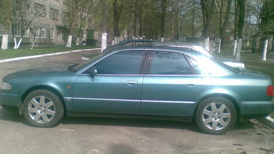 Audi A8 4.2 Quattro 4