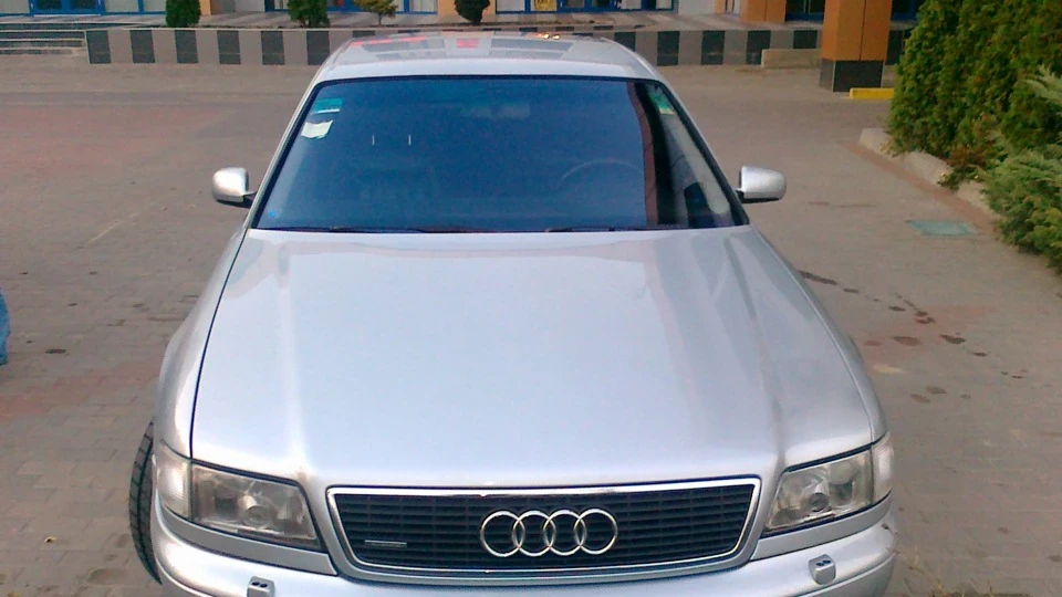 Audi A8 4.2 QUATTRO 2