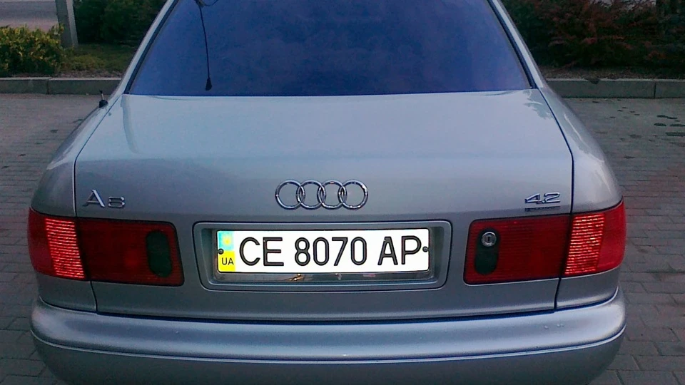 Audi A8 4.2 QUATTRO 3