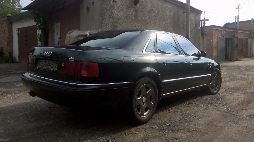 Audi A8 4.2 quattro