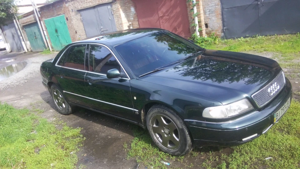 Audi A8 4.2 quattro 3