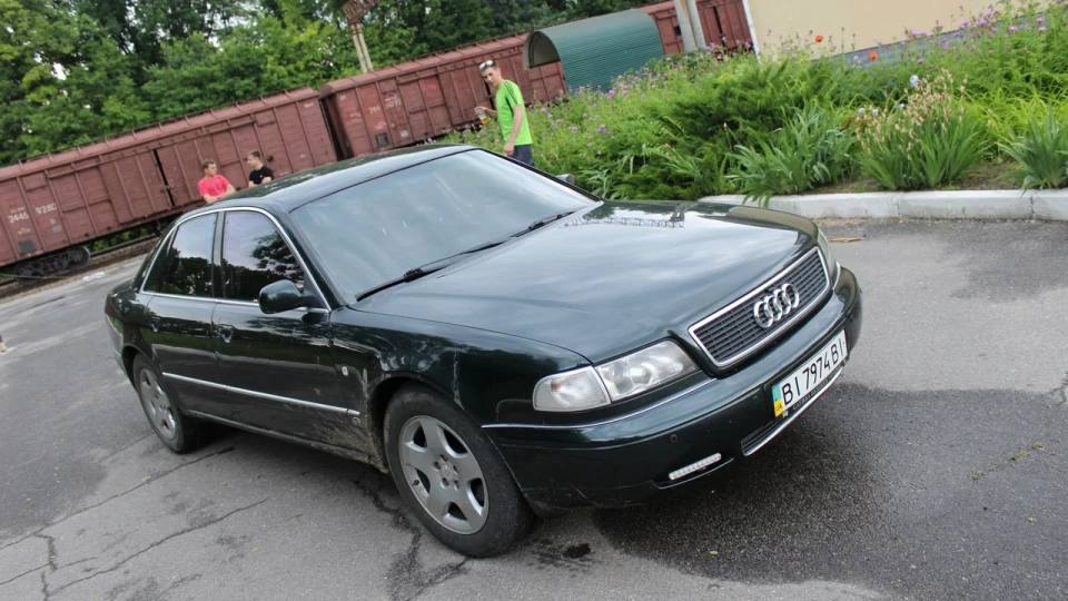 Audi A8 4.2 quattro 5