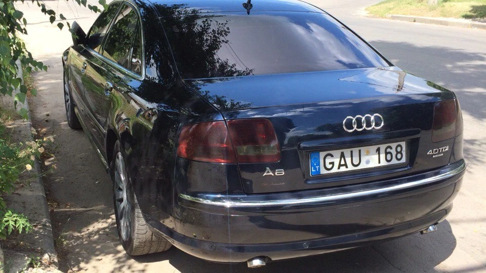 Audi A8 4х літровий кабан 2