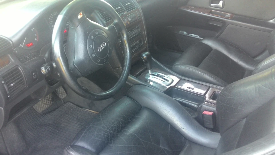 Audi A8 Авосечка усміхнена 2