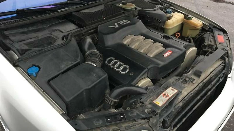Audi A8 Авоська сіра каструля) 5