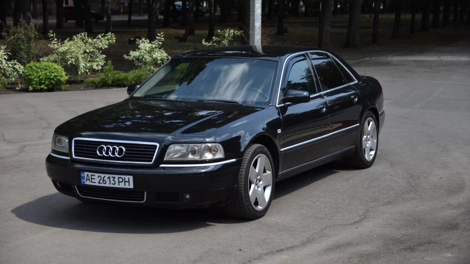 Audi A8 Бельгійка 3