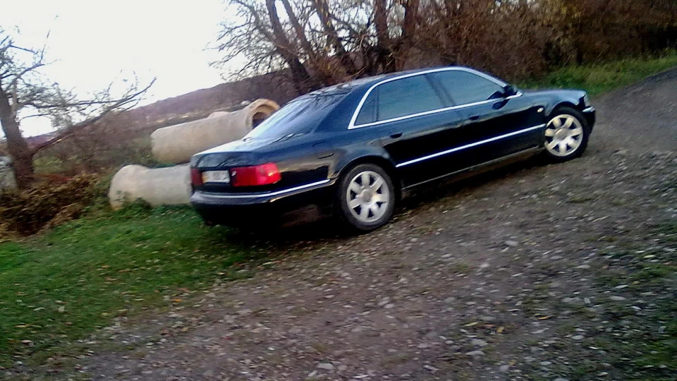Audi A8 blok 2