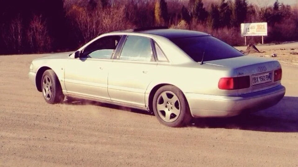 Audi A8 Борт *1
