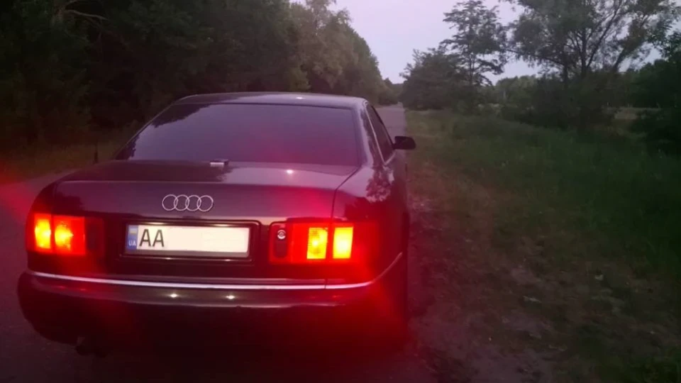 Audi A8 Глорія 3