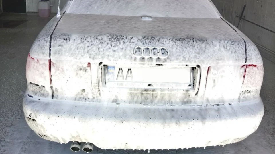 Audi A8 Глорія 4