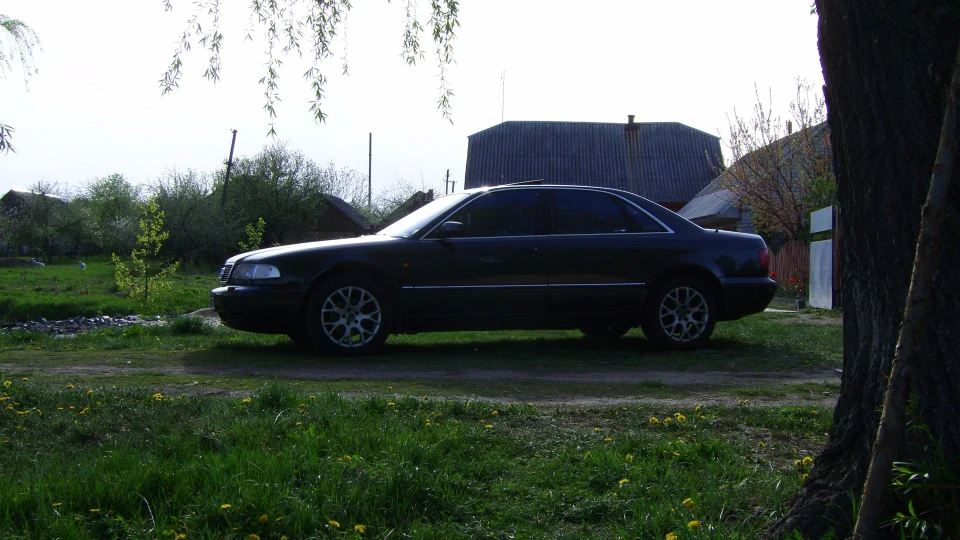 Audi A8 кватро