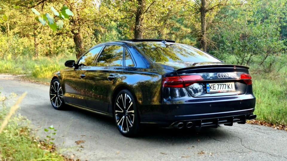 Audi A8 L ▱ sport