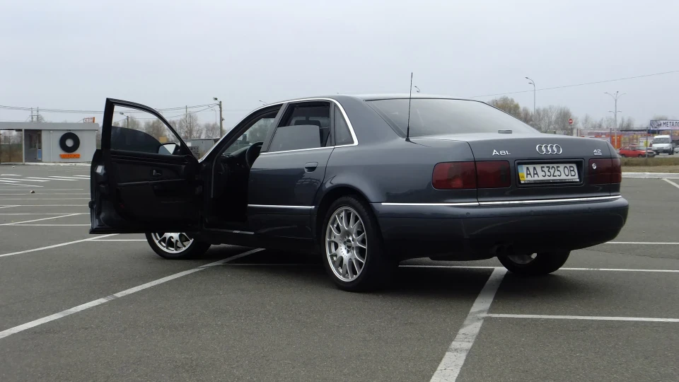 Audi A8 L 3