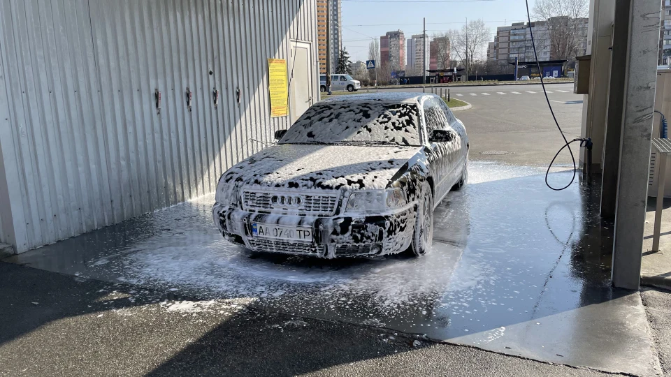 Audi A8 Lang 4.2 AUW 2
