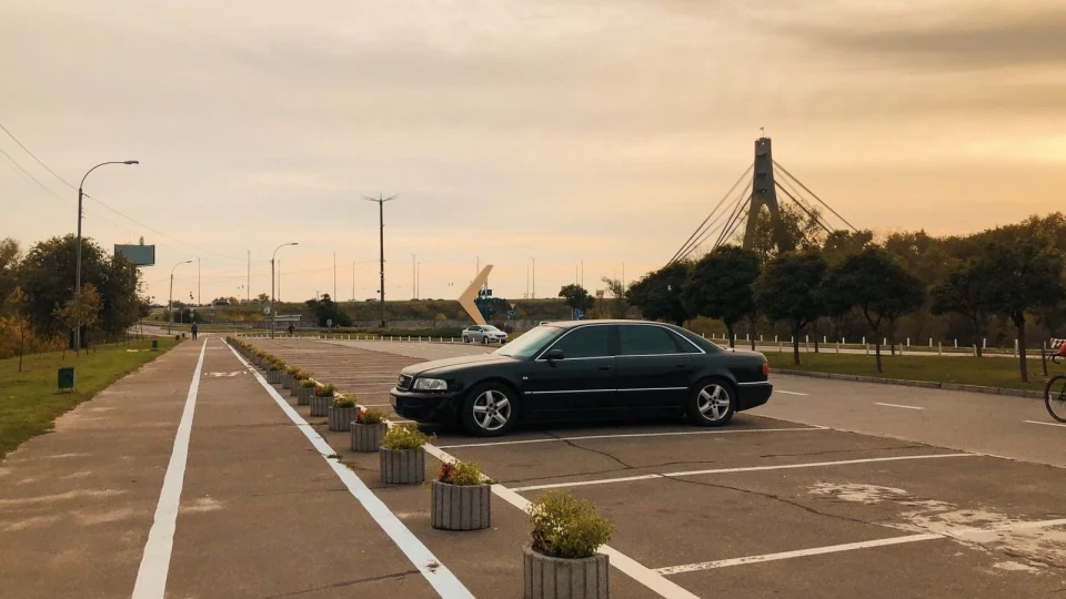 Audi A8 Lang 4.2 AUW 4