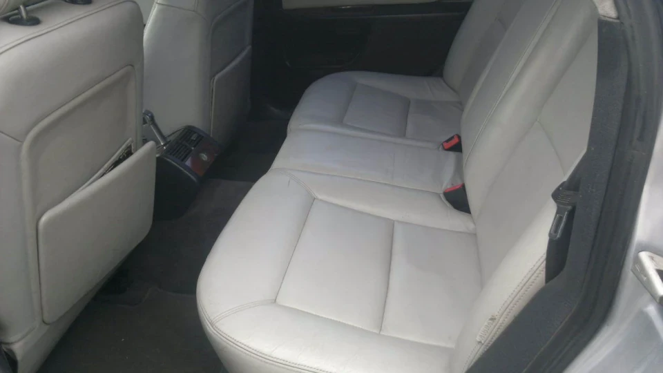 Audi A8 ЛАСТІВКА 4