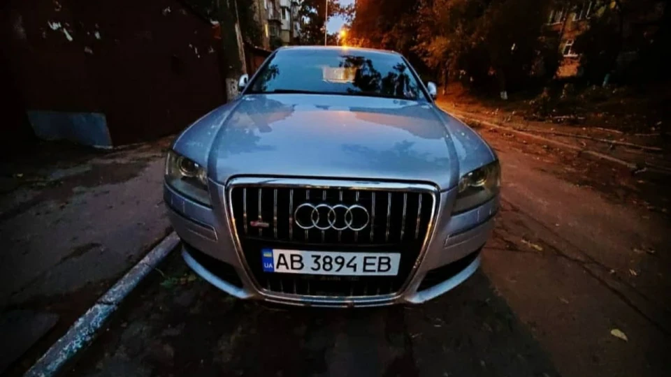 Audi A8 Коханка 3