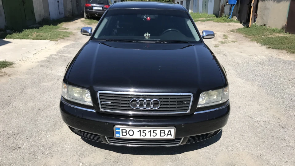 Audi A8 Long 5