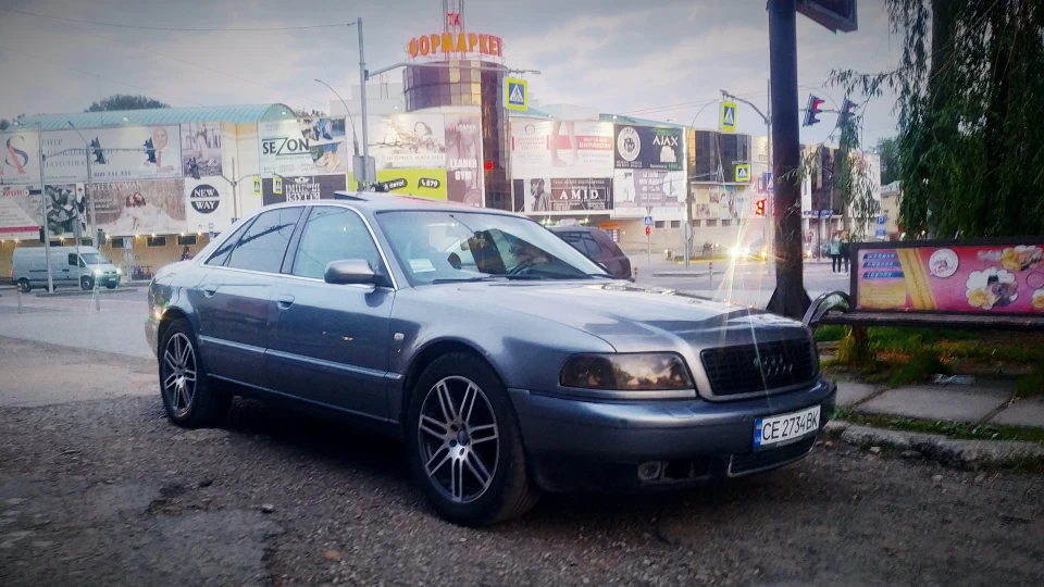 Audi A8 S-line 3.7 Буржуй-мобіль