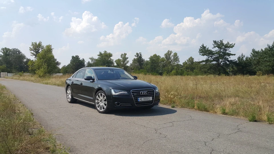 Audi A8 Шпрот