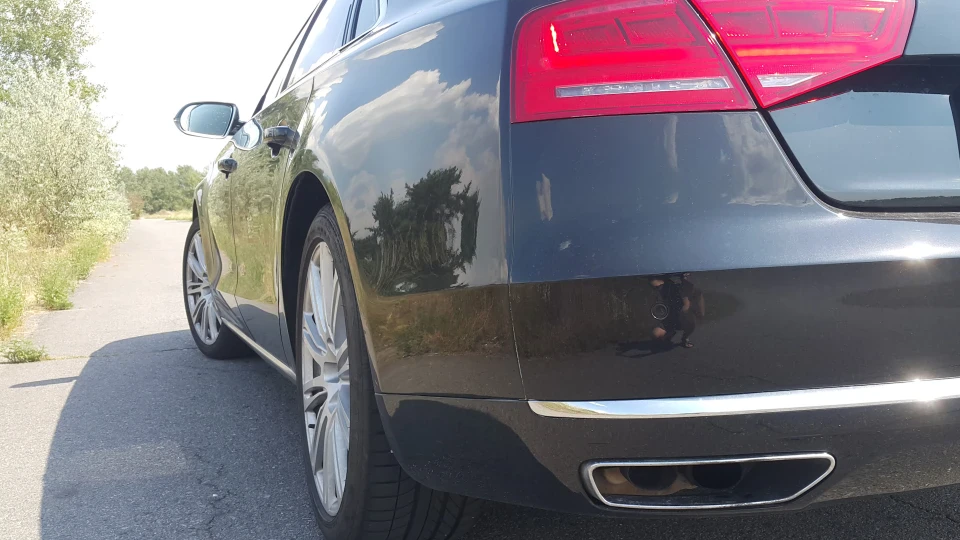 Audi A8 Шпрот 3