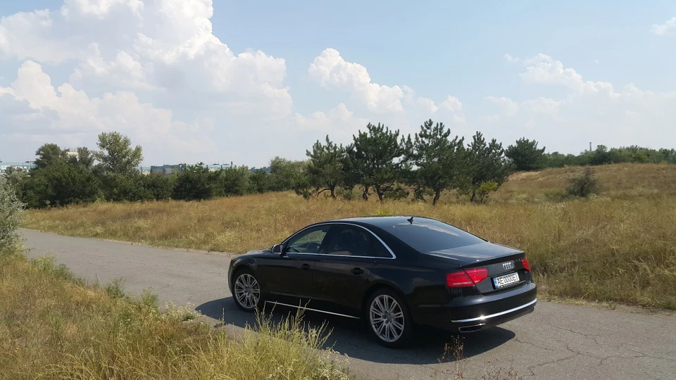 Audi A8 Шпрот 4