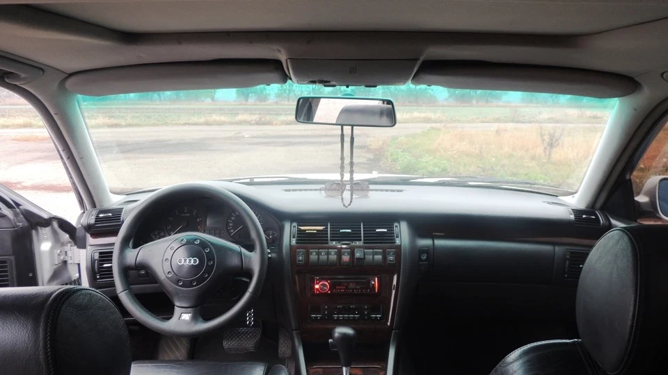 Audi A8 Сталевий Металік 2