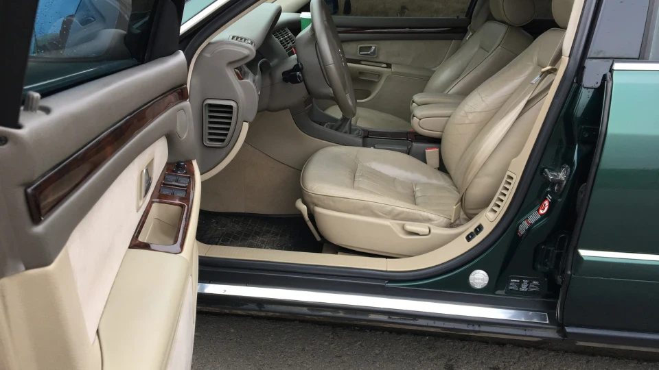 Audi A8 Зелена d2 5