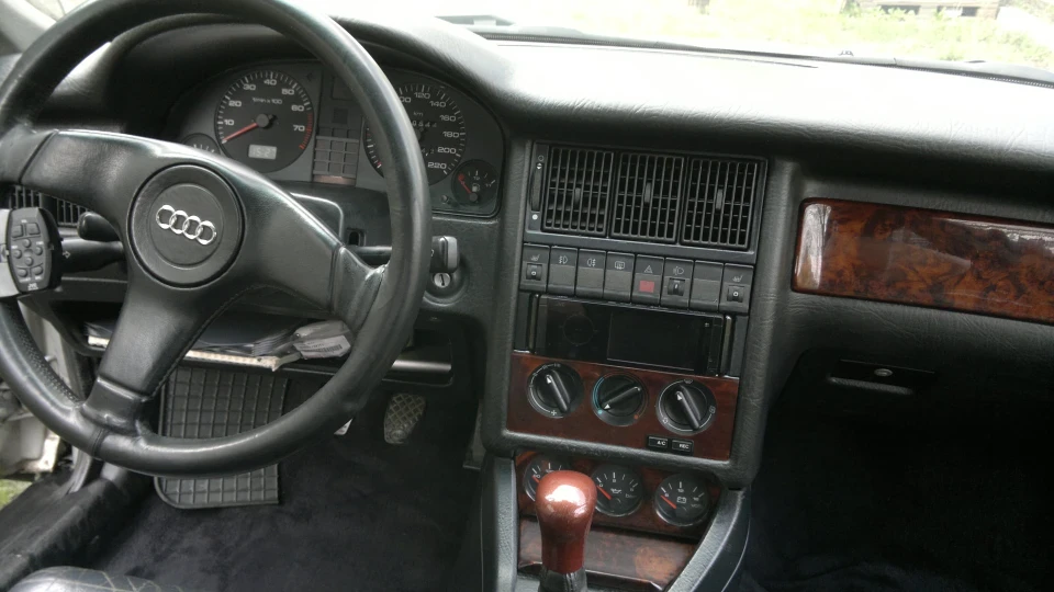 Audi Coupe 2.0 E ABK 4