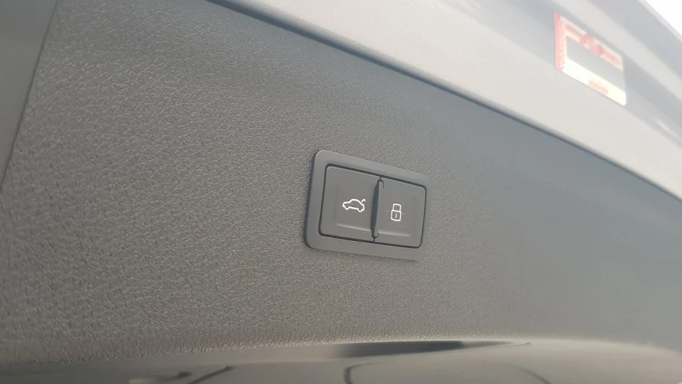 Audi Q3 Prestige 4
