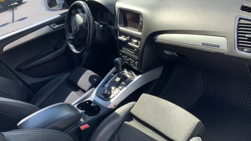 Audi Q5 4