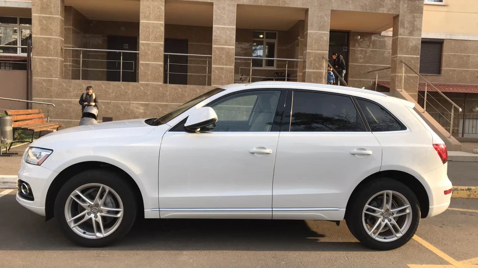 Audi Q5 Білка