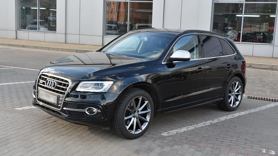 Audi Q5 Black Blade 2