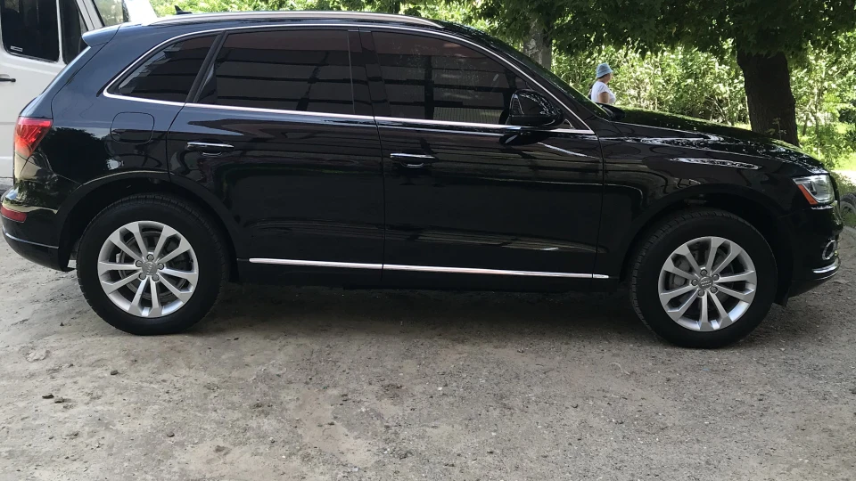Audi Q5 Premium Plus 2