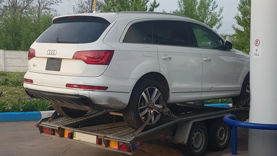 Audi Q7 4