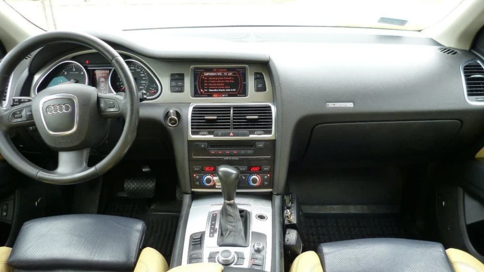 Audi Q7 4