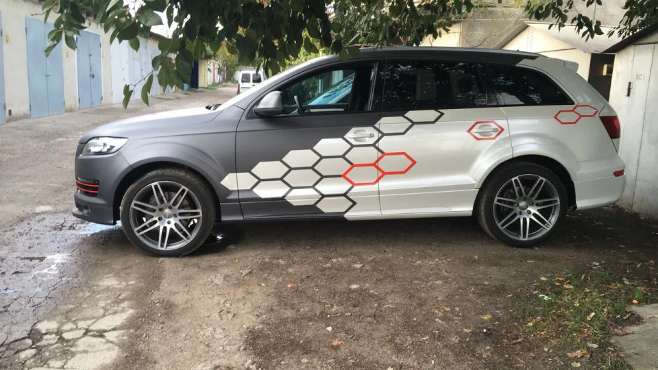 Audi Q7 4