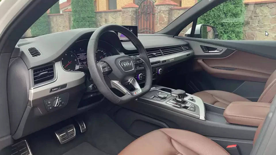 Audi Q7 2