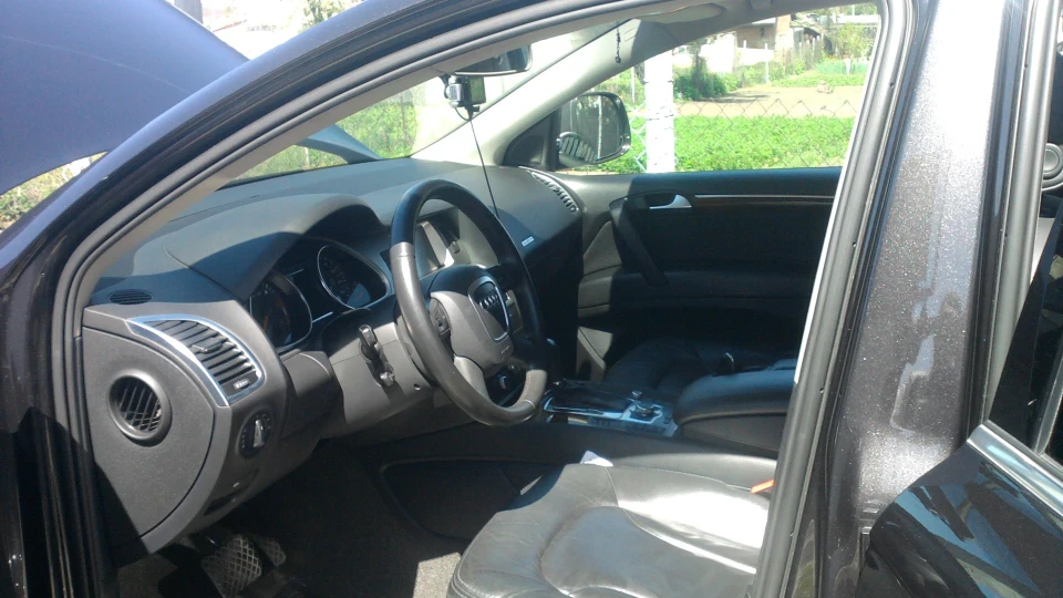 Audi Q7 4